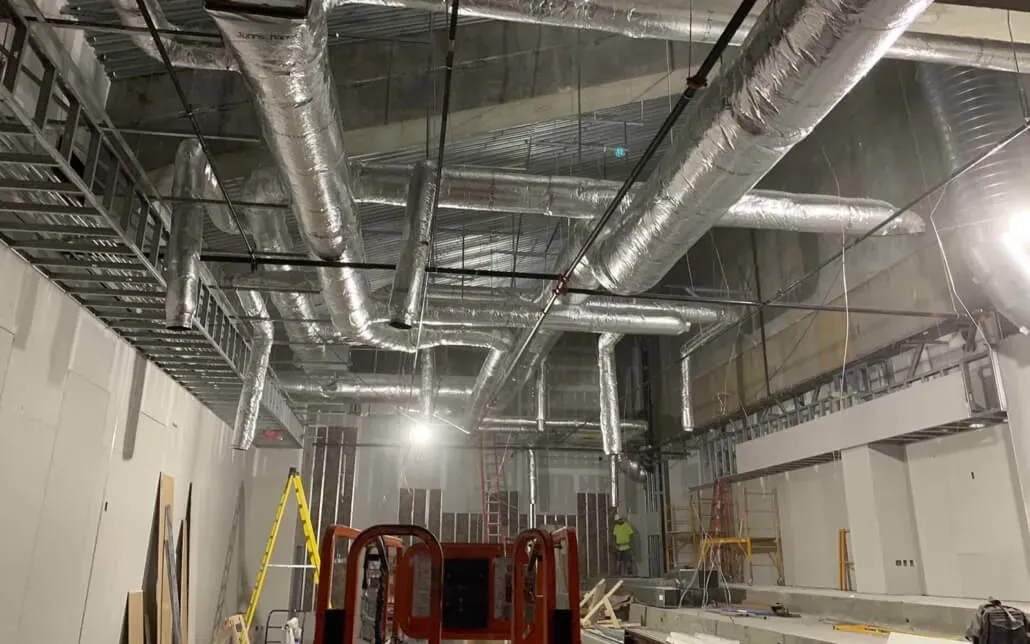 NewImageRoof_Inside the installing of a commercial roof