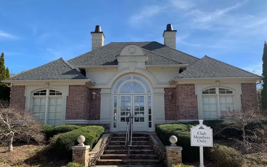NewImageRoof_front view of a country club