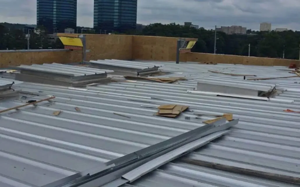 NewImageRoof_installing metal commercial rooftop
