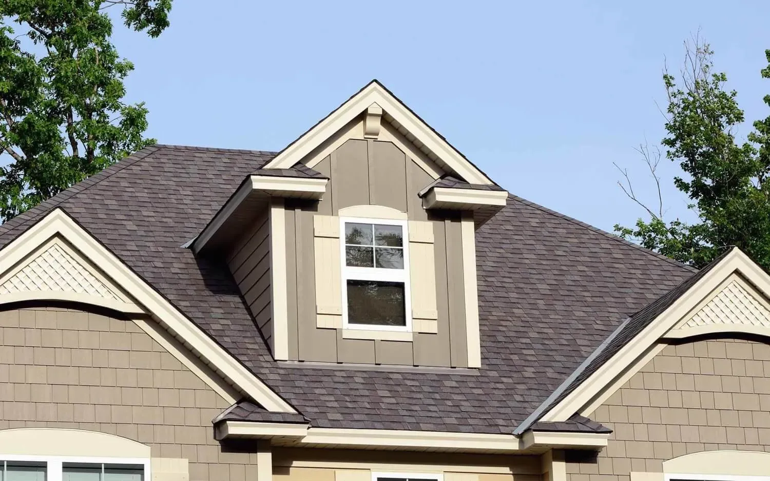 atlanta residential home gable roof asphalt shingles