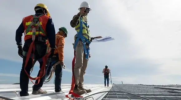 commercial roof inspector