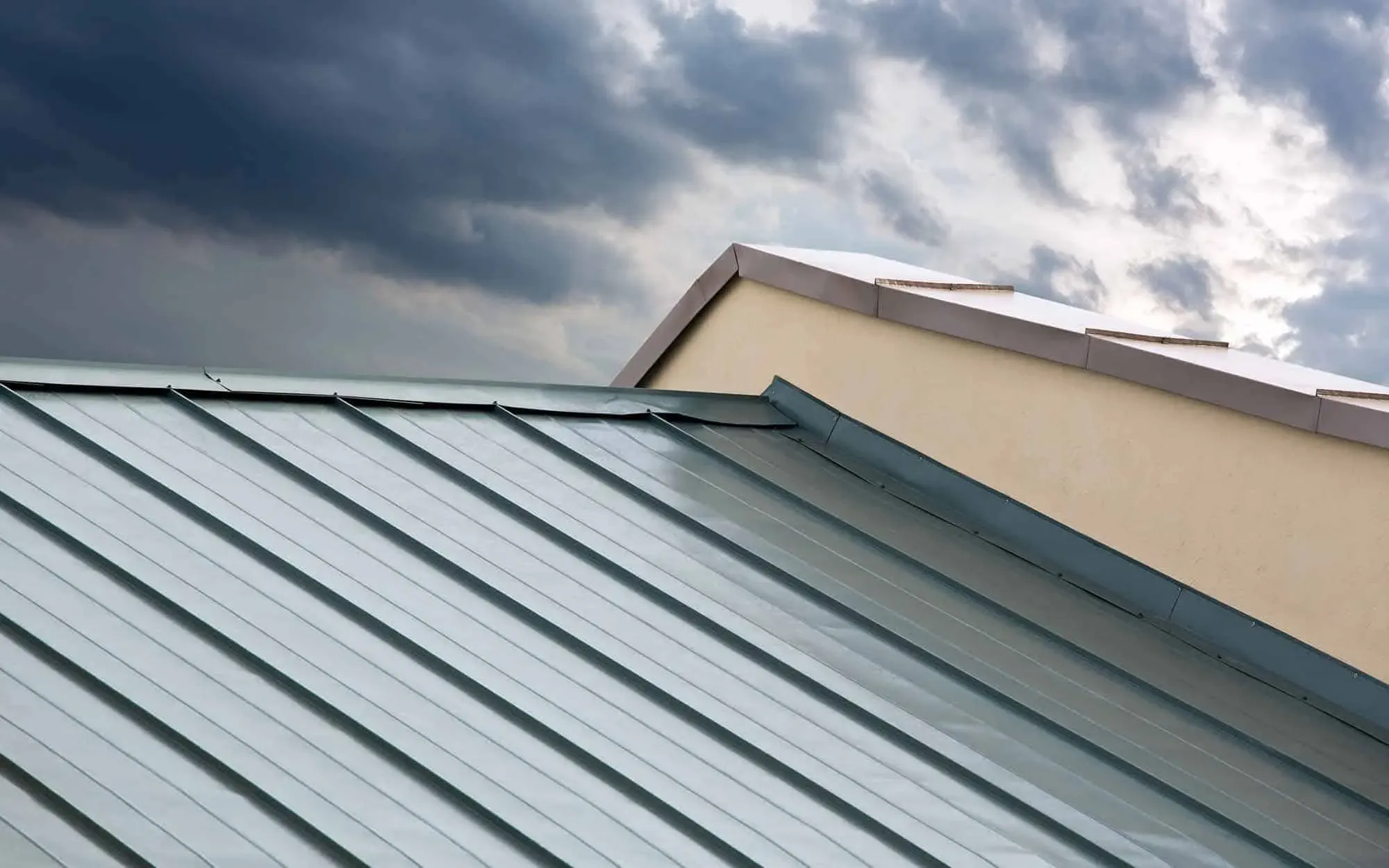 Professional roofing image