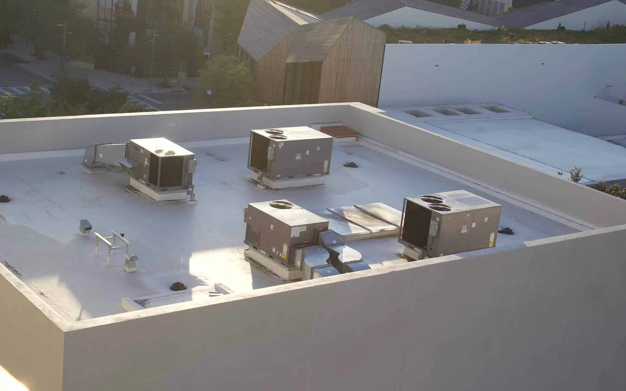 Professional roofing image