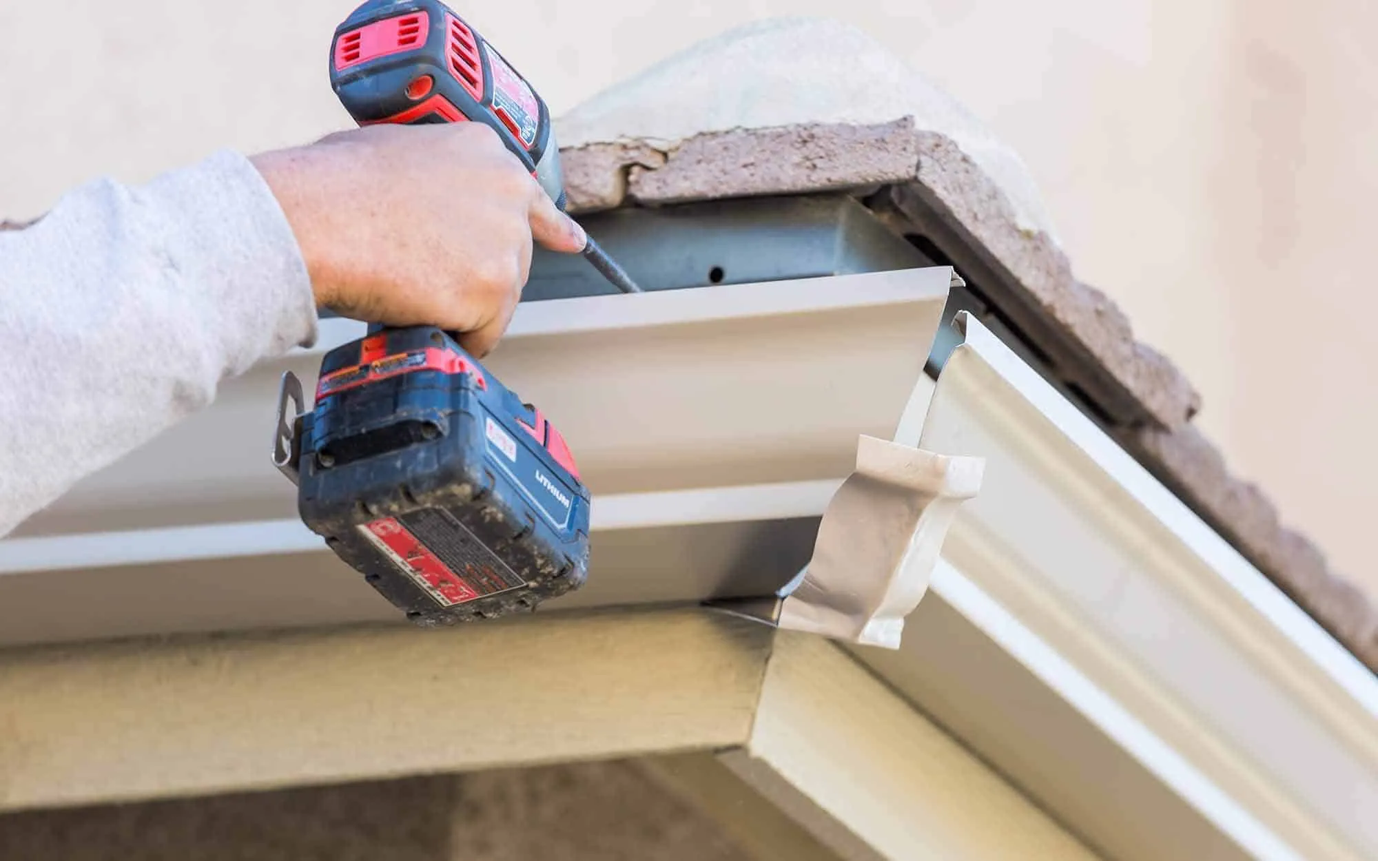 Professional roofing image